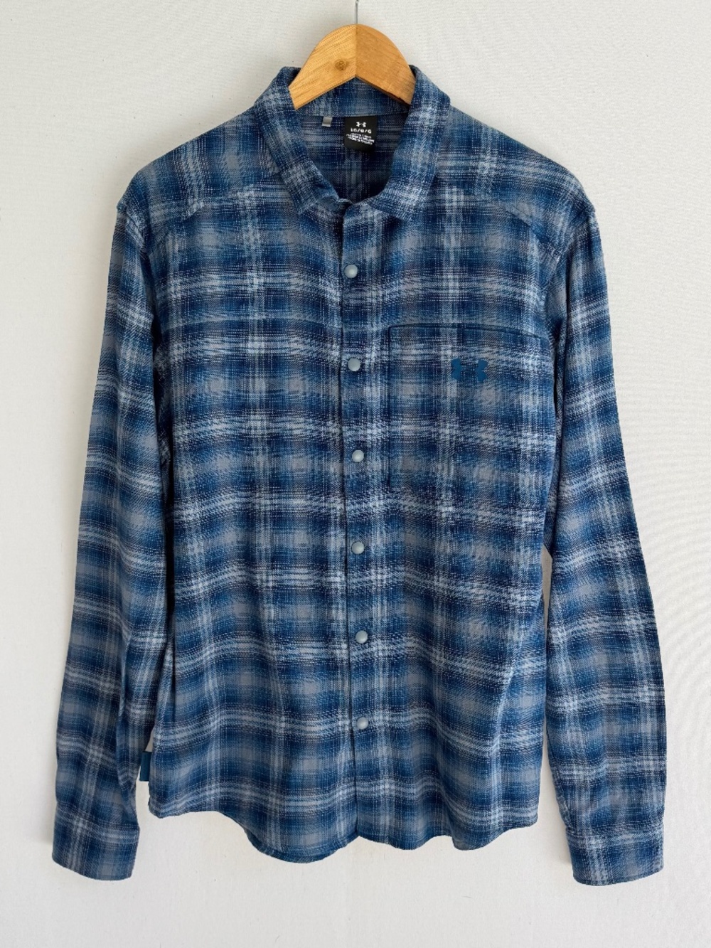 UNDER ARMOUR Men’s Large Blue Plaid 100% Cotton Button Front Shirt